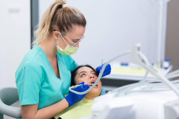 Best Emergency Dentist for Knocked-Out Tooth in Southwest Sandhill, TX